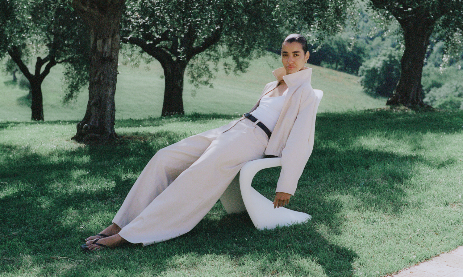 Second Female | Kvinna