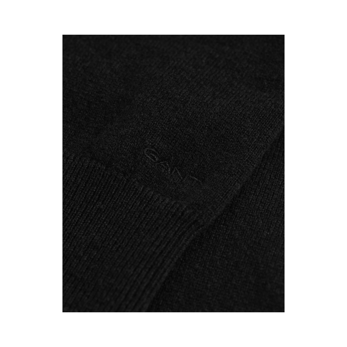 Superfine Lambswool C-Neck - Black