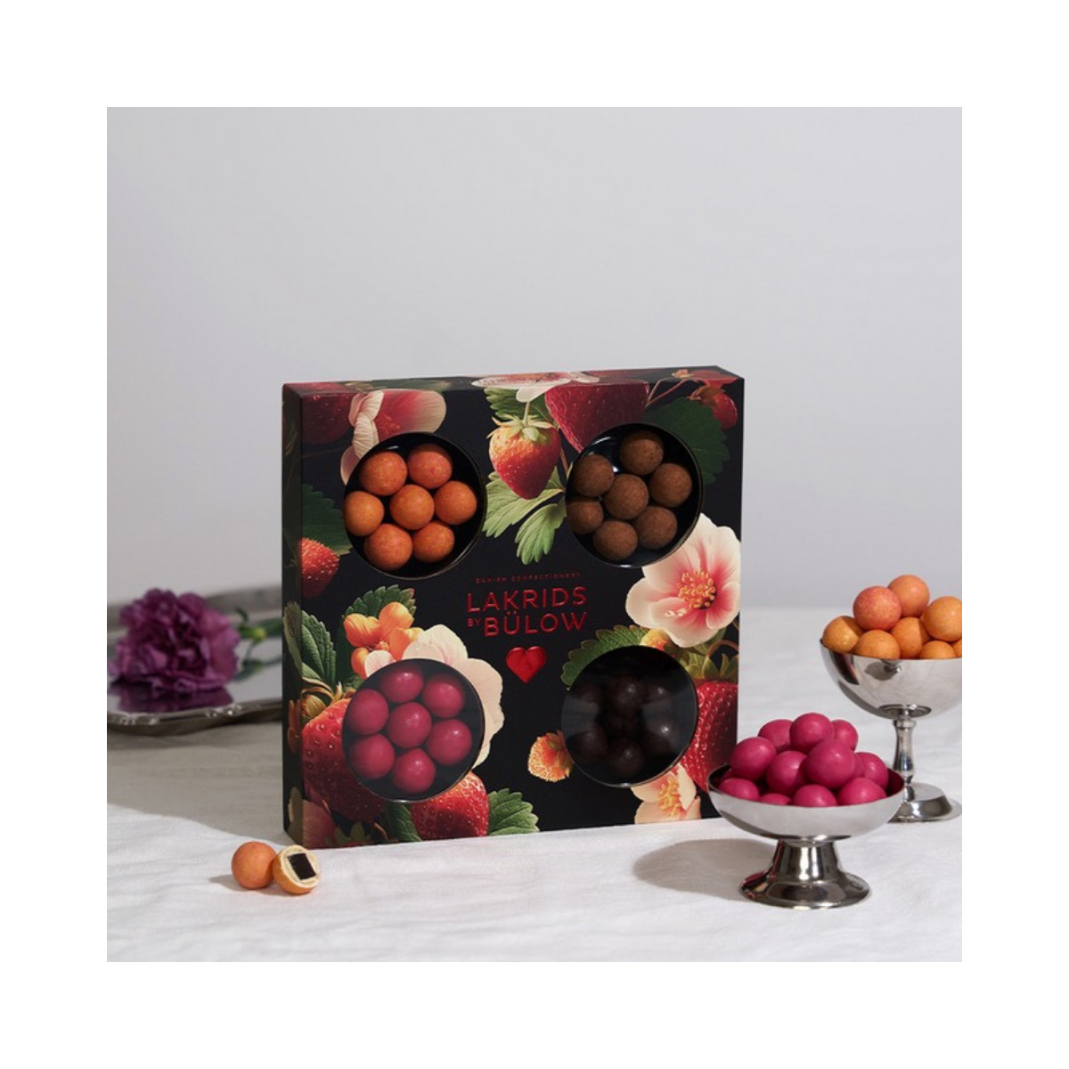 Small Selection Box Love 2026 - Love