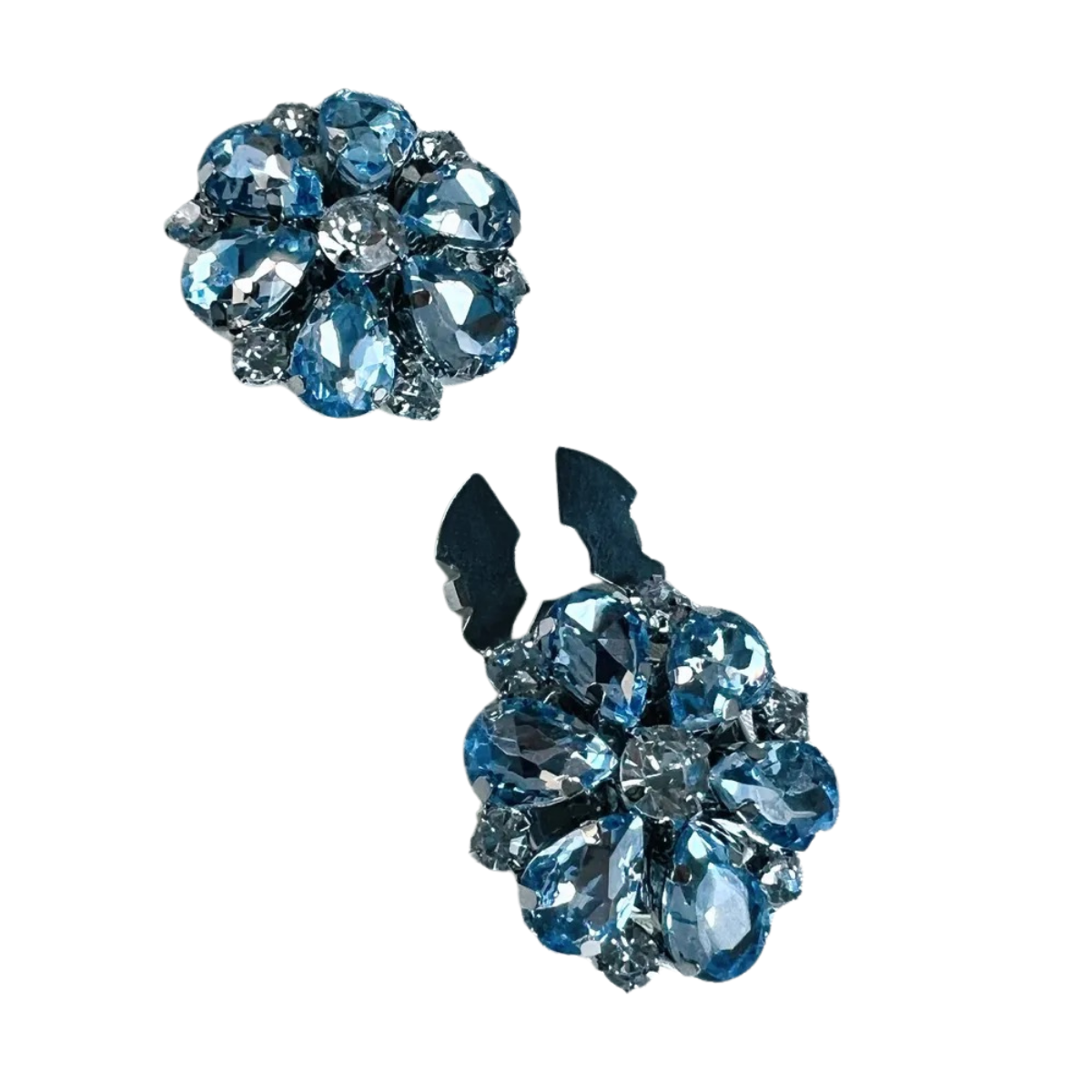 Hollie Styck - Light Blue & White Flower