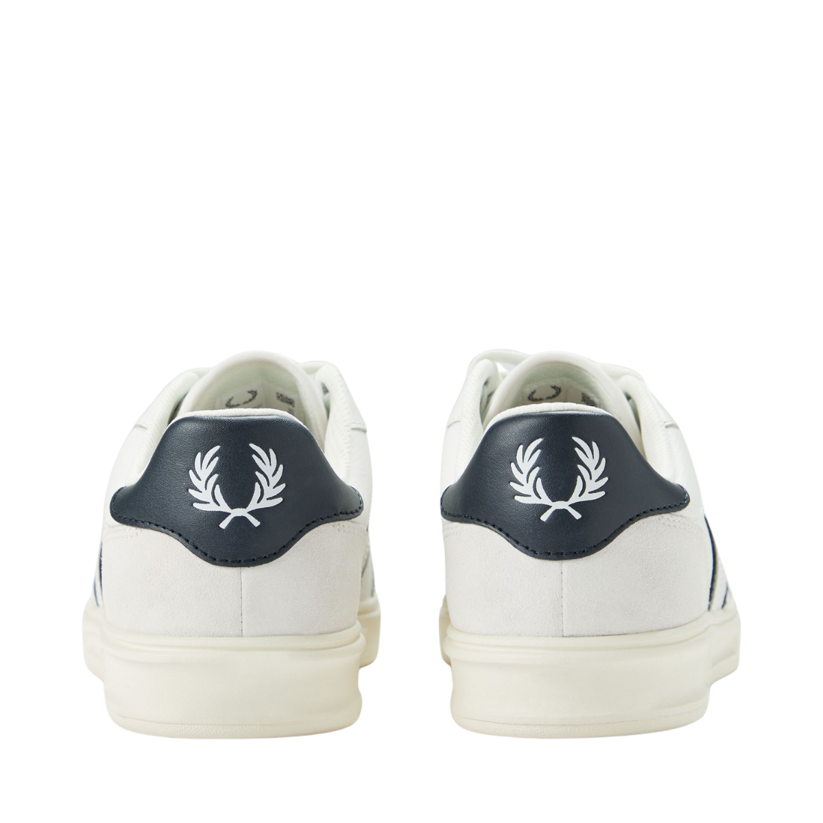 B4 Embossed - Snow White