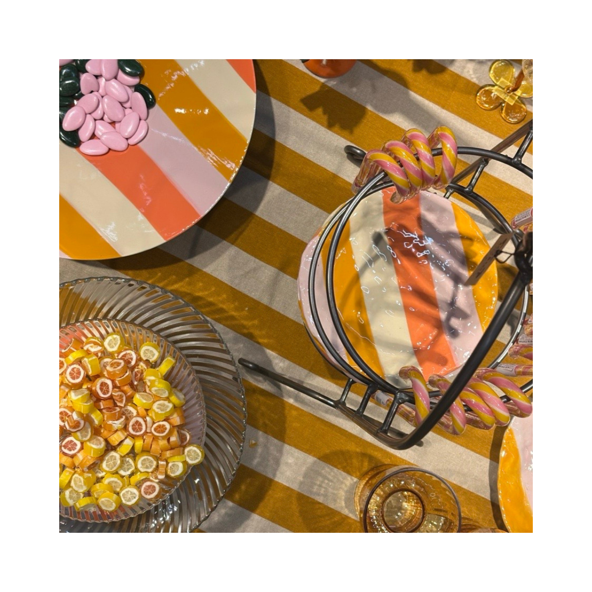 Dinner Plate Kalas - -