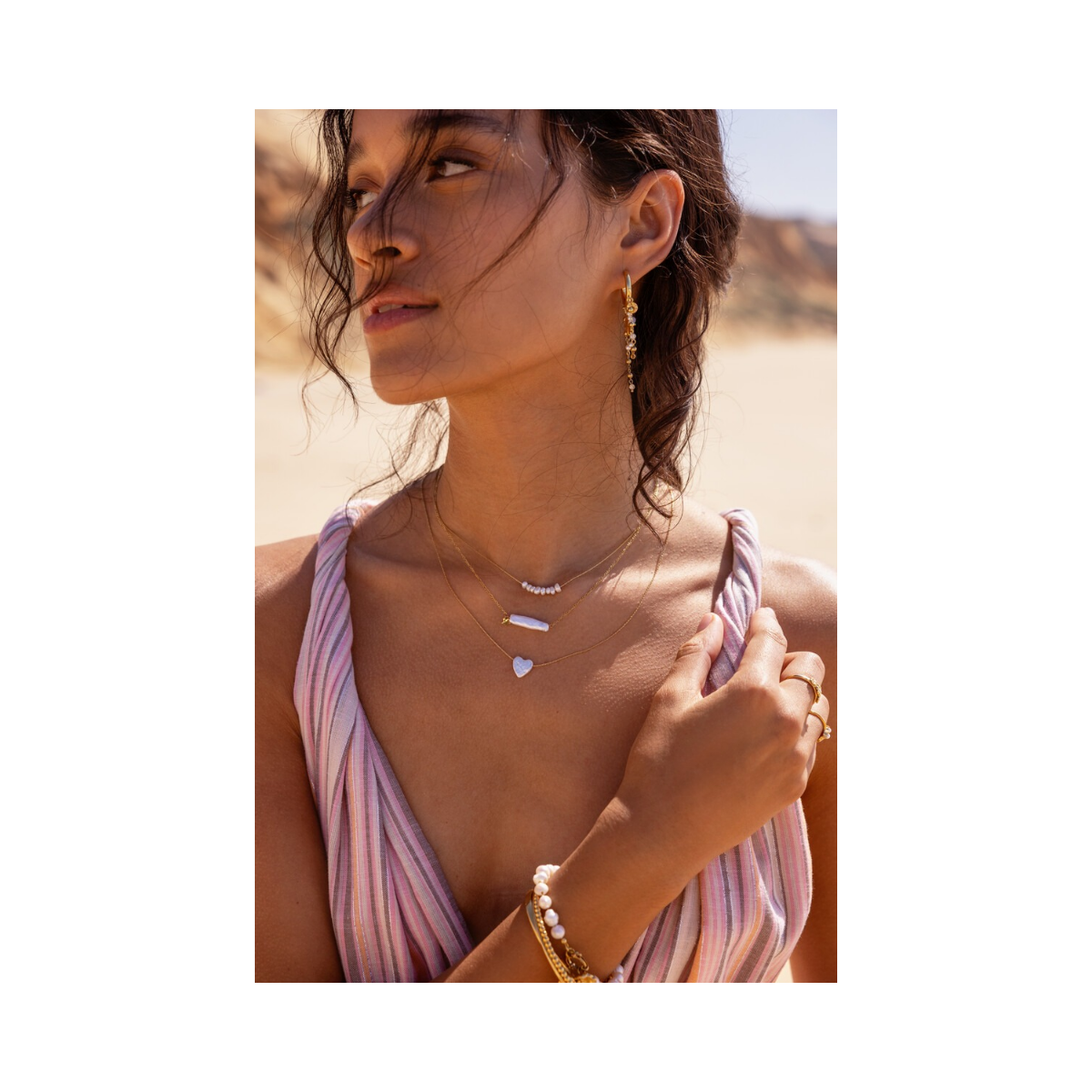 Minimalist Necklace with Heart Pearl - Gold