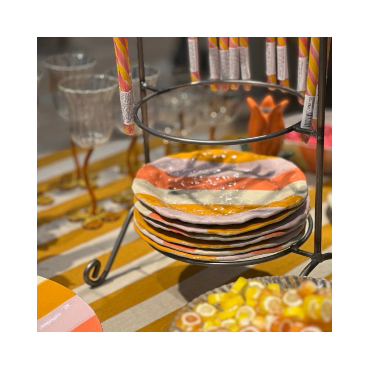 Dinner Plate Kalas - -