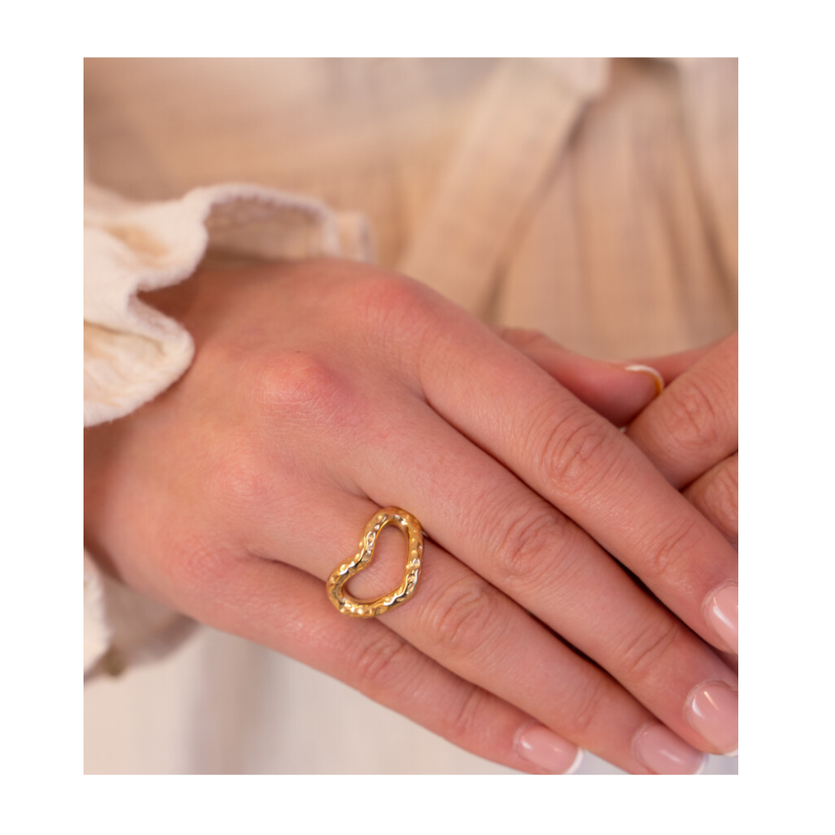 Ring Stmt Open Heart - Gold