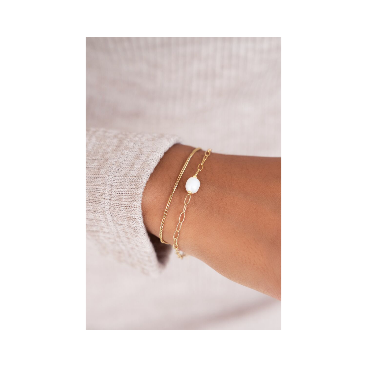 Bracelet With Pearl Bead - Gold
