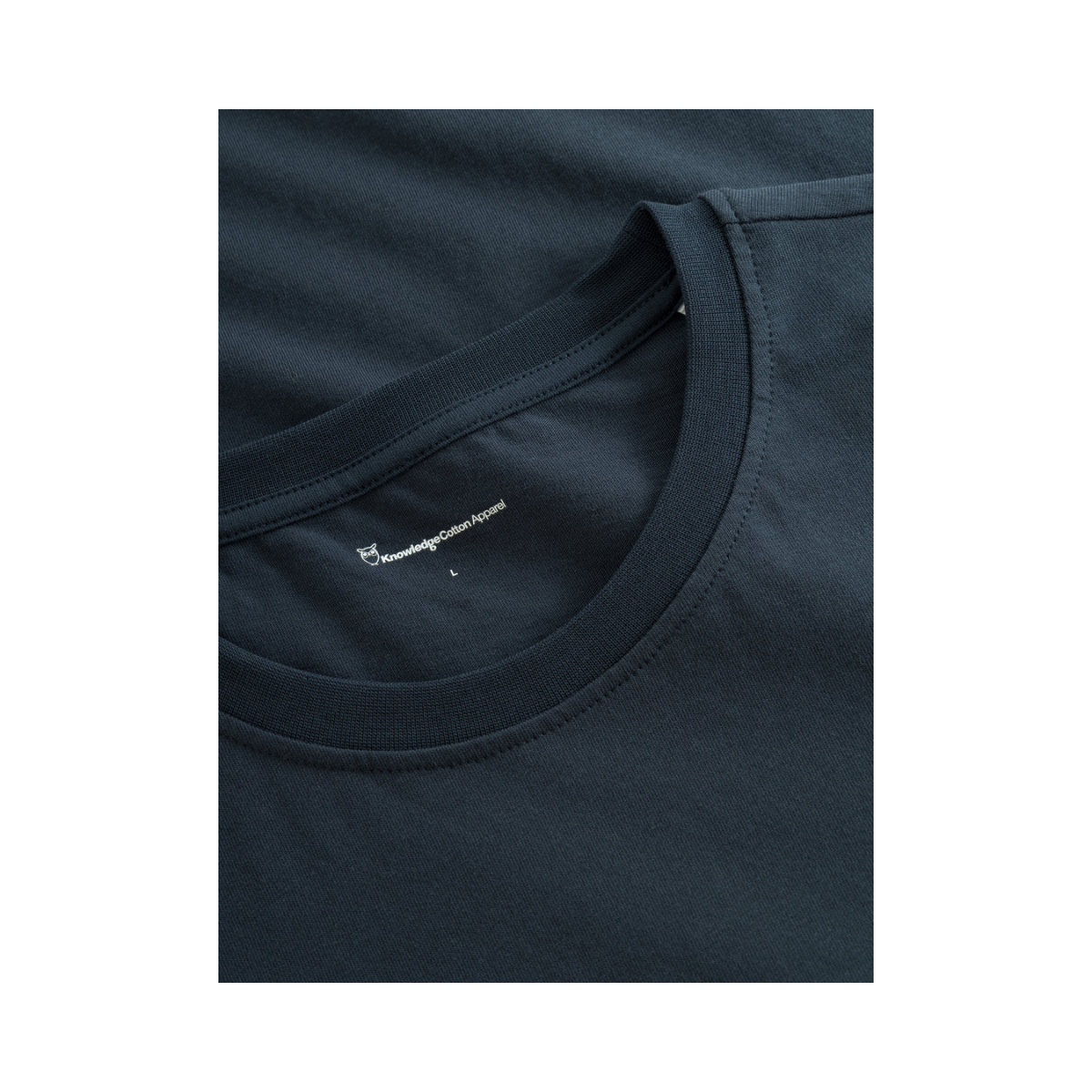 Loke Badge Tee - Total Eclipse