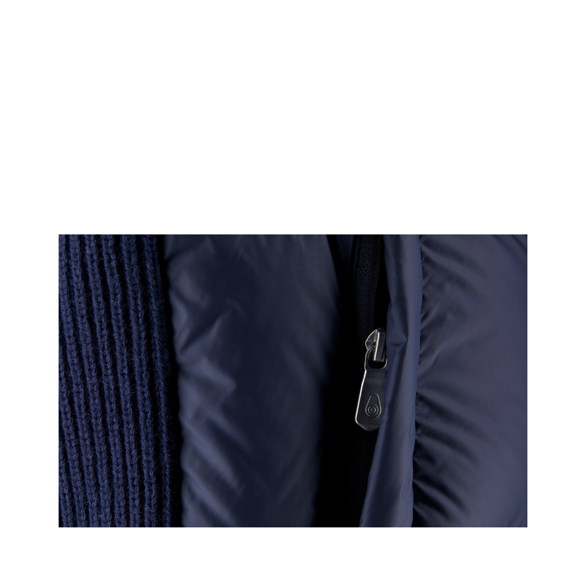 Ridge Knitted Hybrid - 698 Dark Navy