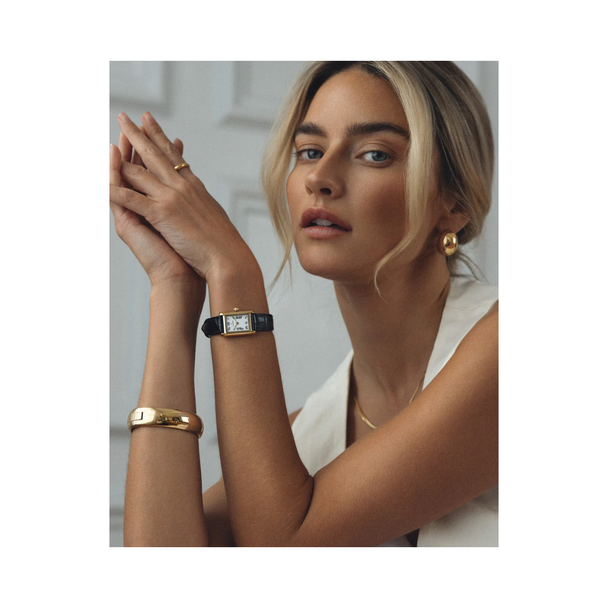 Timeless Black Leather Gold Watch - Gold