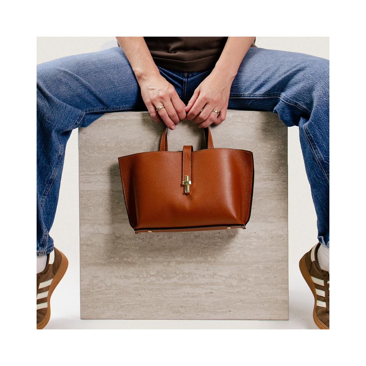 Aversa Leather Bag - Camel