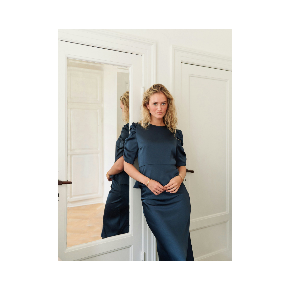 Benua Heavy Sateen Blouse - Midnight Blue