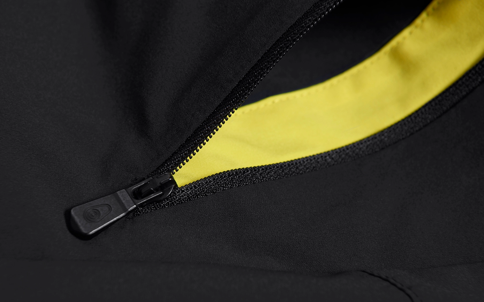 Spray Stretch Shorts - Carbon