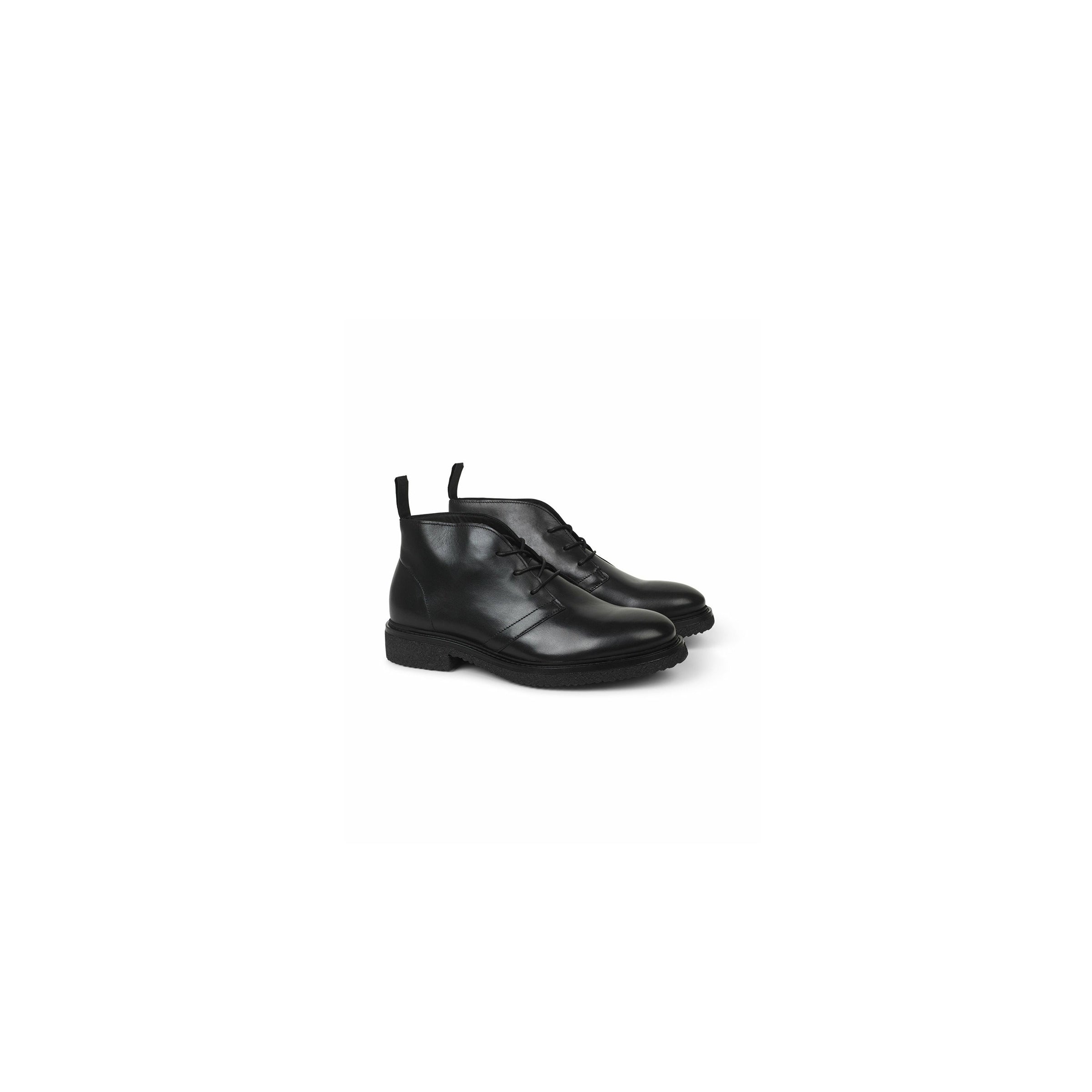 Tate chukka store