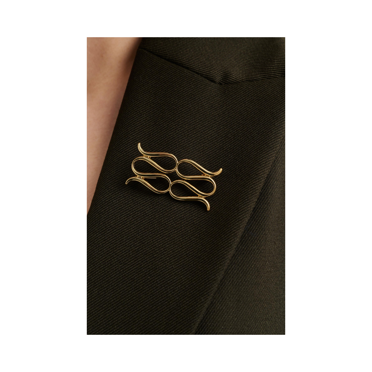 Monogram Brooch - Gold Metallic