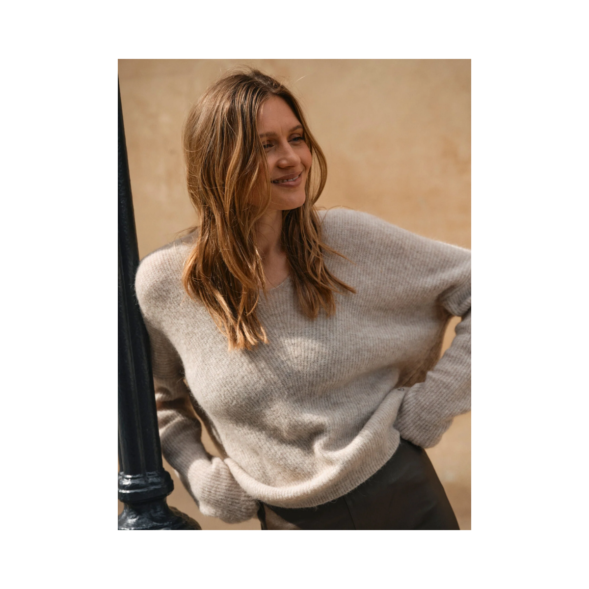 Thora V-Neck Knit - Feather Gray