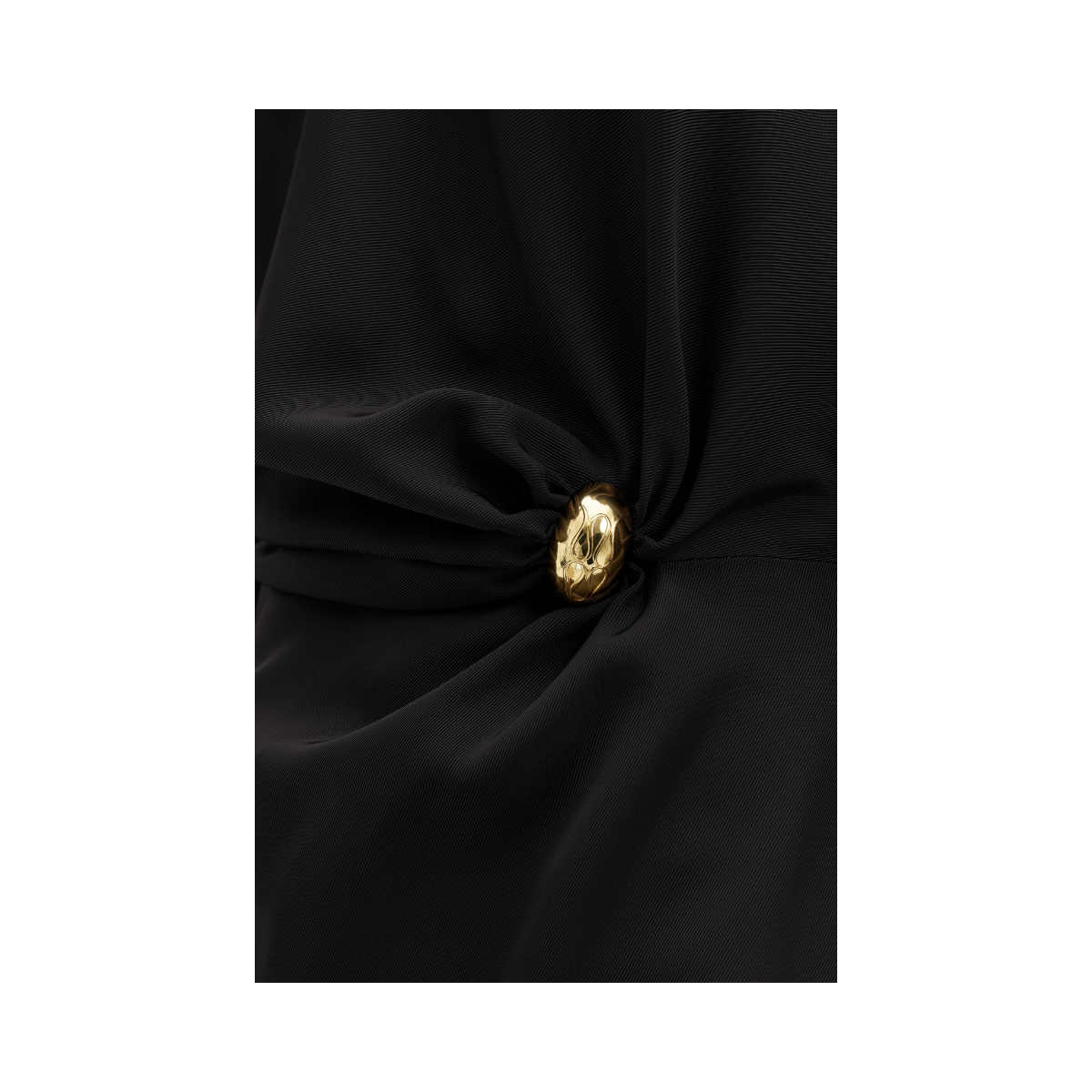 Zilla Brooch Detailed Blouse - Black