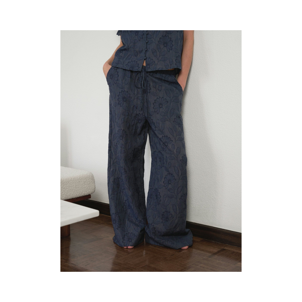 Heifa Flower Stripe Pants - Dark Blue