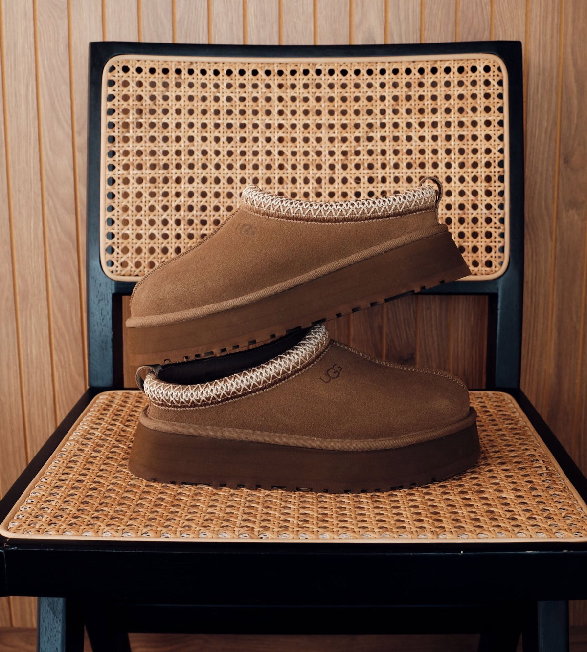 UGG