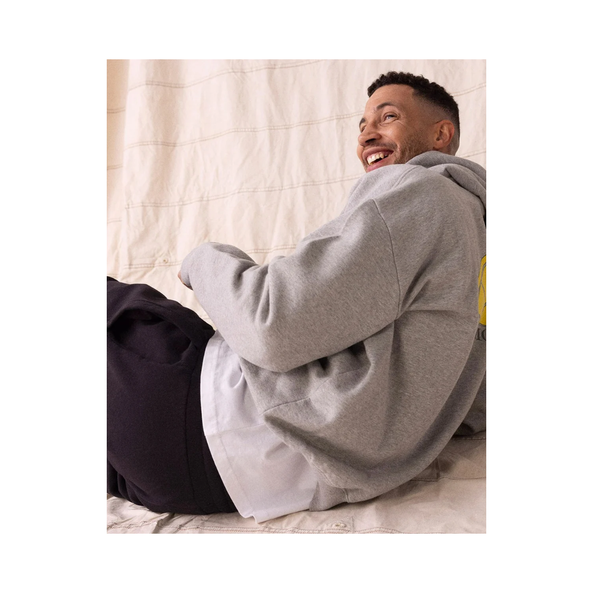Hood Micro Logo - 240 American Grey